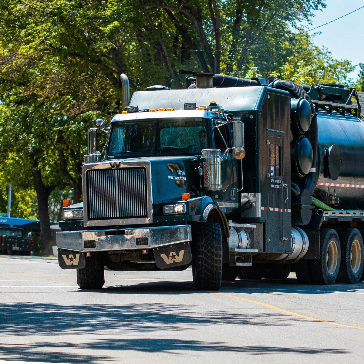 Luz estroboscópica LED ámbar modelo 407 de J.W. Speaker